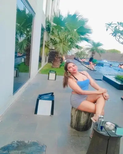 Escort Makrana